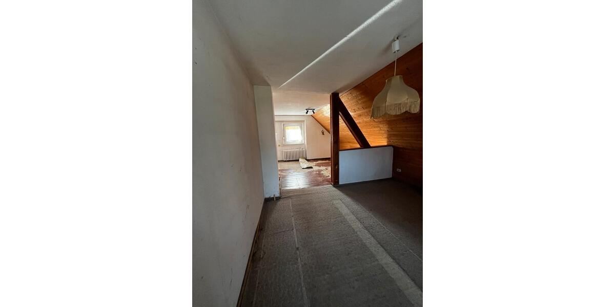 Einfamilienhaus Finsterwalde - 7 Zimmer, 131 m&sup2;, 219.000&euro; | Angebot:27074853