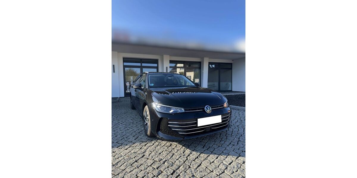 VW Passat Variant 29.000 km 32.600 &euro; Coswig 01640