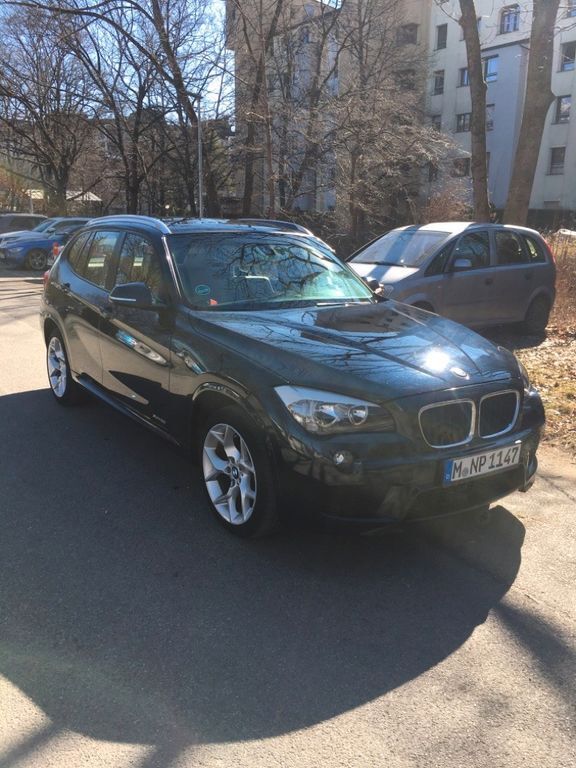 BMW X1 130.000 km 12.900 € München 81375