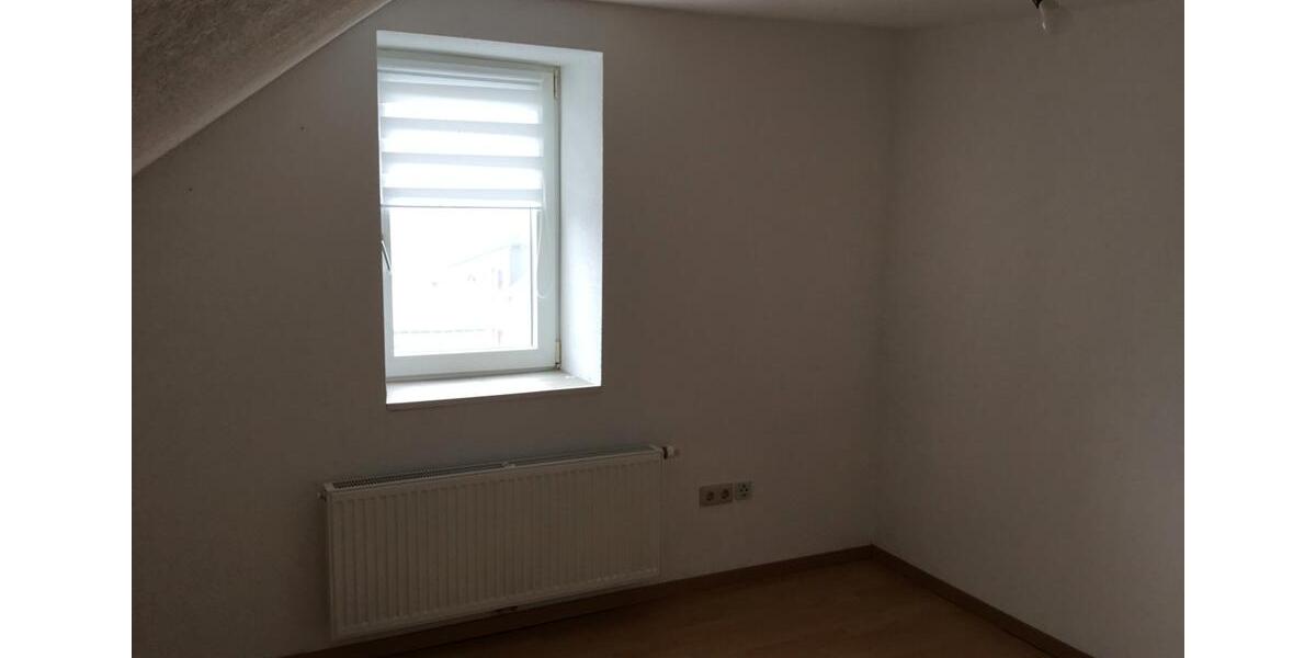 Dachgeschoßwohnung Neunkirchen Heinitz - 3 Zimmer, 62 m&sup2;, 530&euro; | Angebot:26477296