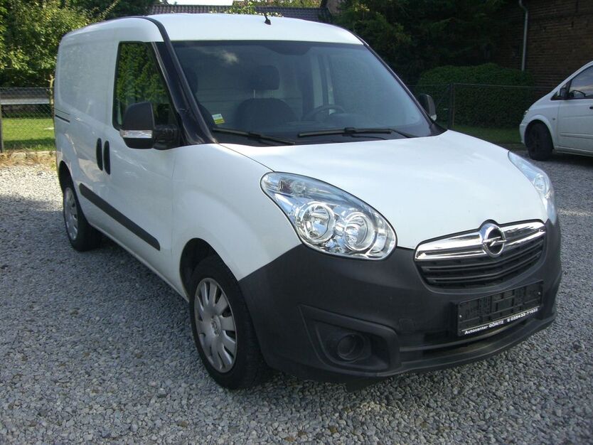Opel Combo 56.000 km 8.489 € Vetschau 03226