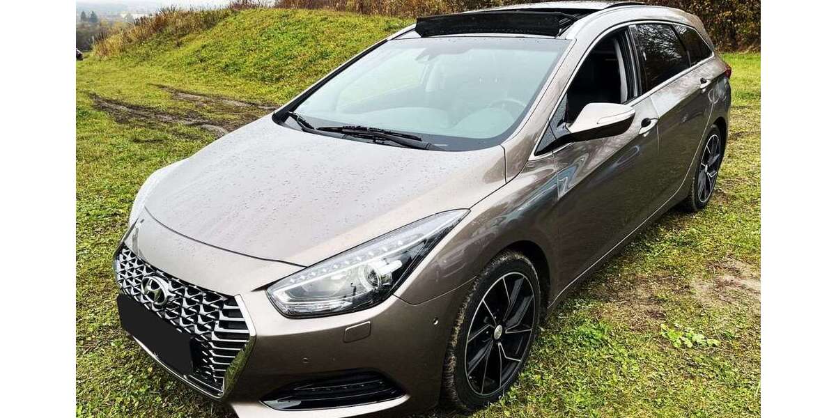 Hyundai i40 104.800 km 14.490 &euro; Hamburg 20537