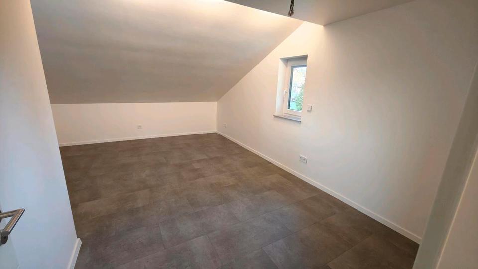 Doppelhaushälfte Wadern - 6 Zimmer, 190 m&sup2;, 1.350&euro; | Angebot:26409659