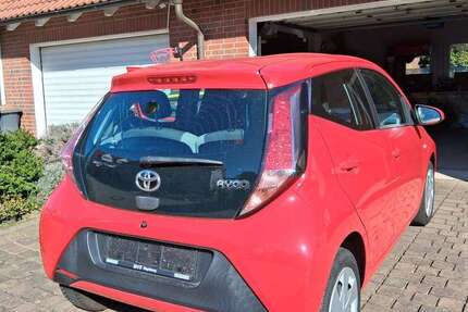 Toyota Aygo 33.329 km 10.350 &euro; Hohe Börde 39167