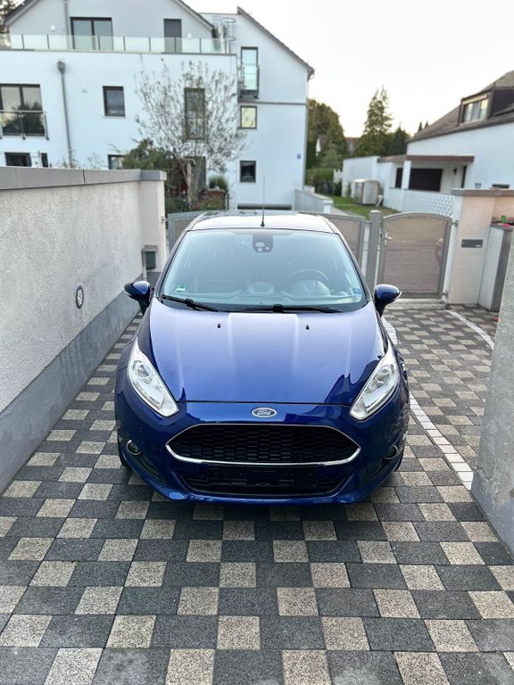 Ford Fiesta 110.600 km 5.899 € München 81825