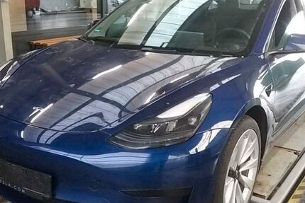 Tesla Model 3 31.530 km 27.750 &euro; Steinbach-Hallenberg OT Herges-Hallenberg 98587