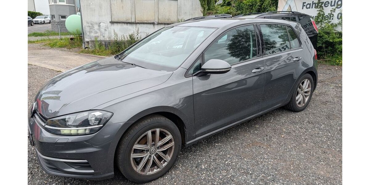 VW Golf 62.000 km 12.900 &euro; Daun 54550