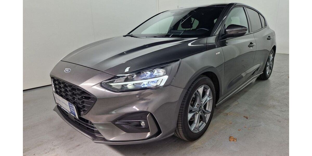 Ford Focus 58.321 km 17.490 &euro; Landau 76829