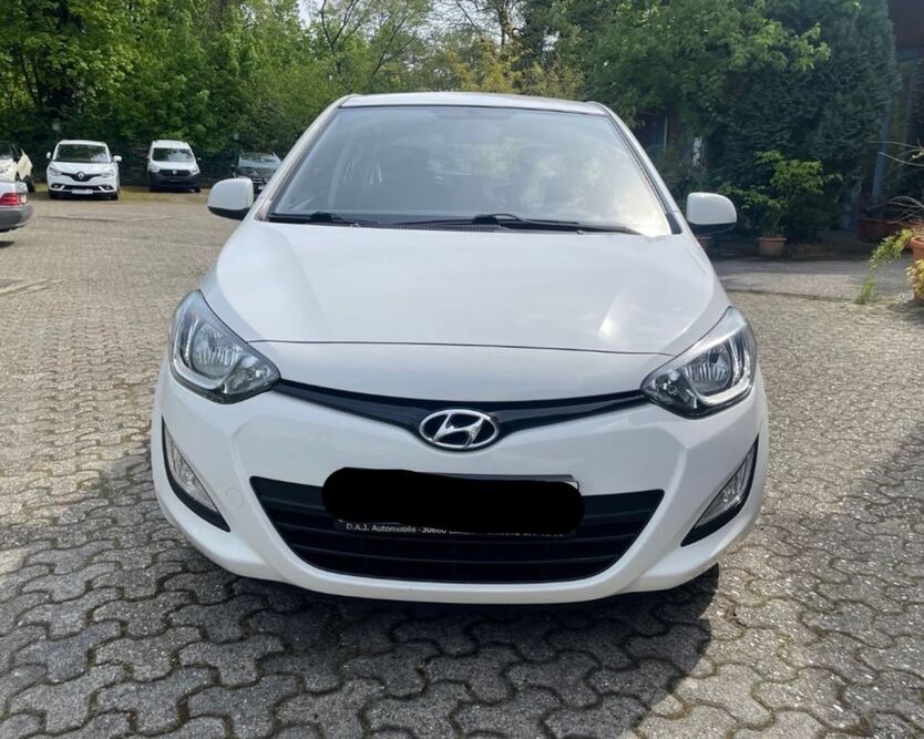 i20