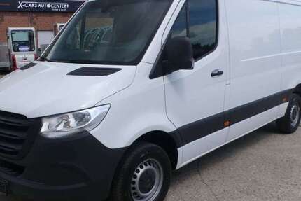 Mercedes-Benz Sprinter 211.461 km 15.950 &euro; Essen 45309
