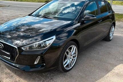 Hyundai i30 176.000 km 7.999 &euro; Wiesbaden 65207