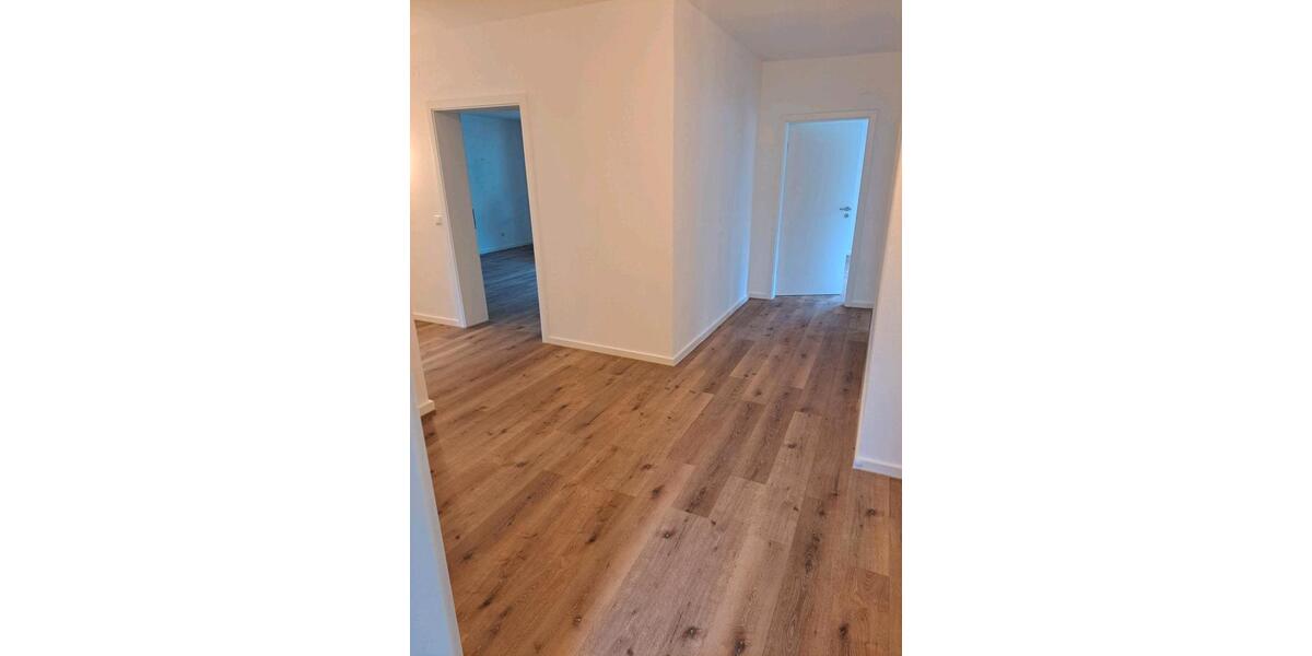 Erdgeschoßwohnung Bad Abbach - 5 Zimmer, 121 m&sup2;, 1.230&euro; | Angebot:23012086