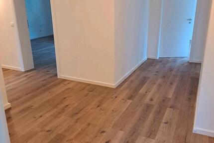 Wohnung Bad Abbach - 5 Zimmer, 121 m&sup2;, 1.230&euro; | Angebot:23012086