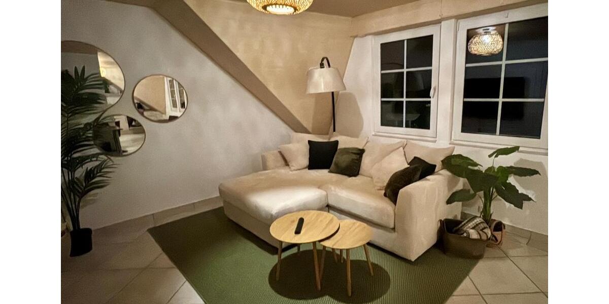 Großzügige 2-Zimmer DG-Wohnung im Außenbereich von Mehrhoog 2 zimmer