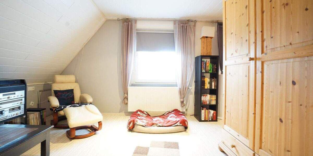 IMMOBILIEN GUMNIOR präsentiert: Einfamilienhaus mit großem Garten in ruhiger Wohnlage von Bad Bentheim 7 zimmer