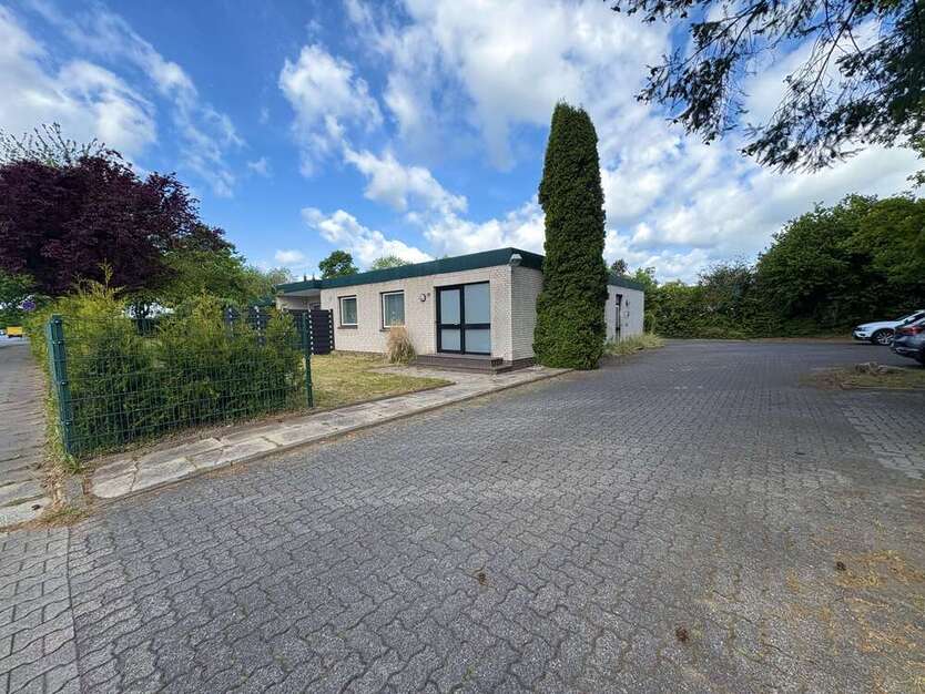 Haus zum Kaufen in Bad Schwartau 559.000 € 216 m²
