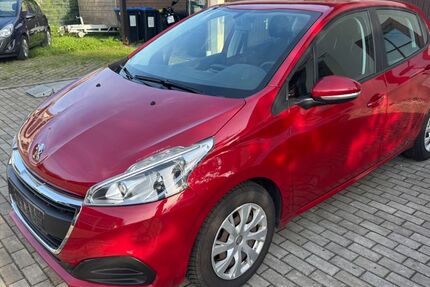 Peugeot 208 205.805 km 5.900 &euro; Apfeldorf 86974