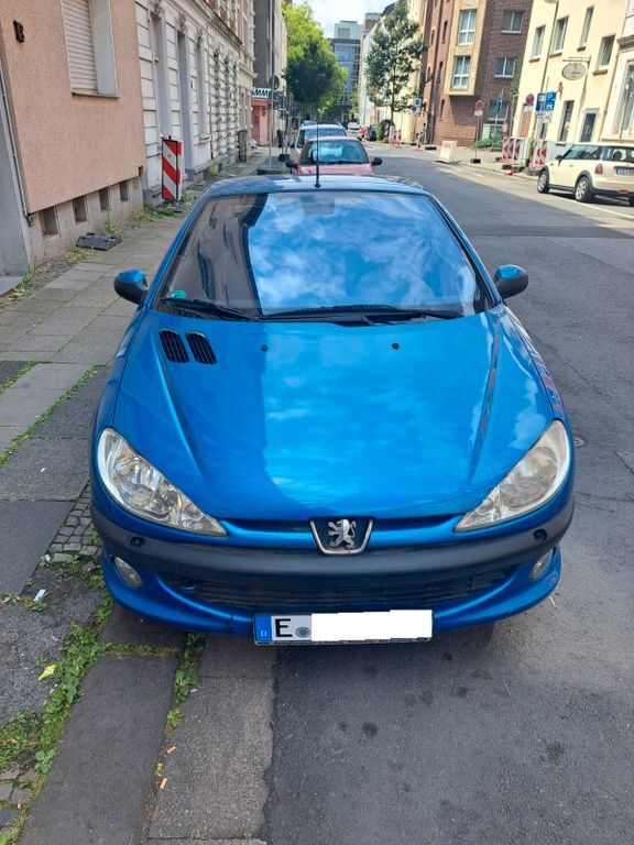 Peugeot 206 215.000 km 2.700 € Essen 45141