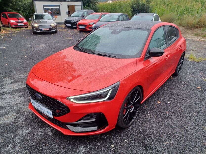 Ford Focus 15.950 km 34.440 € Wiesau 95676