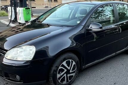 VW Golf 111.000 km 3.550 &euro; Zell am Main 97299