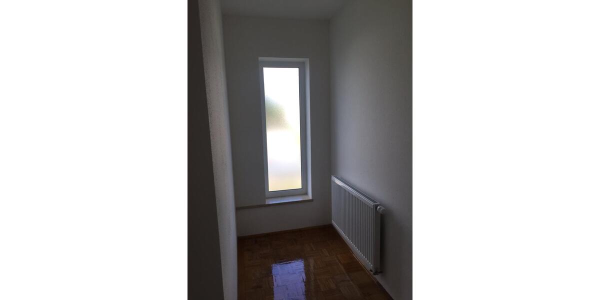 Etagenwohnung Wallersdorf - 2 Zimmer, 80 m&sup2;, 765&euro; | Angebot:25131847