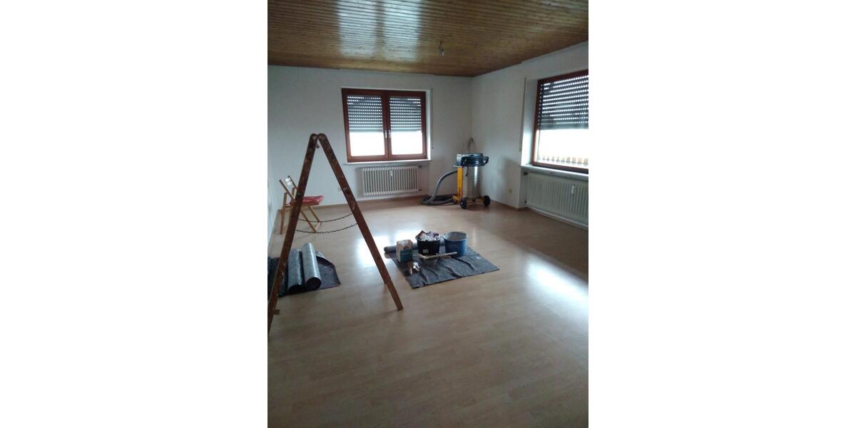 Etagenwohnung Laaber - 5 Zimmer, 110 m&sup2;, 750&euro; | Angebot:24827219
