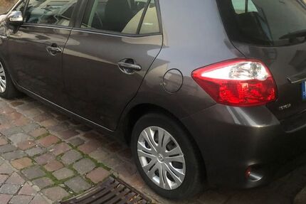 Toyota Auris 143.000 km 6.750 &euro; Ramstein-Miesenbach 66877