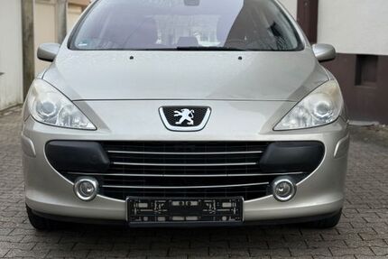 Peugeot 307 102.000 km 4.200 &euro; Friedrichsdorf 61381