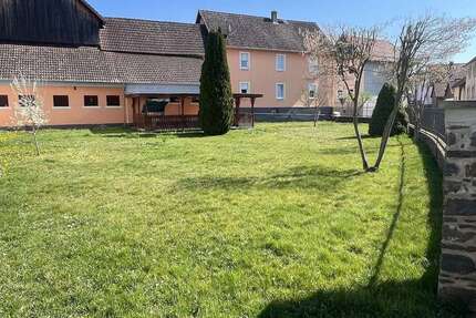 Haus Hungen - 7 Zimmer, 250 m&sup2;, 249.000&euro; | Angebot:25466535