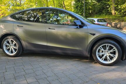 Tesla Model Y 34.454 km 36.900 &euro; Bad Homburg 61348