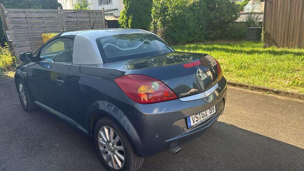 Opel Tigra 194.000 km 5.000 &euro; Villingen Schwenningen 78056