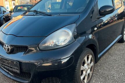 Toyota Aygo (X) 150.000 km 3.950 &euro; Freiburg im Breisgau 79108