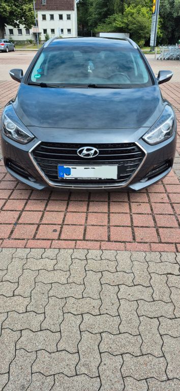 Hyundai i40 125.000 km 8.800 € Trassenheide 17449