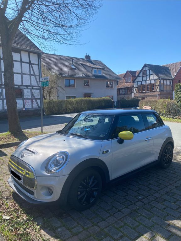 Cooper SE