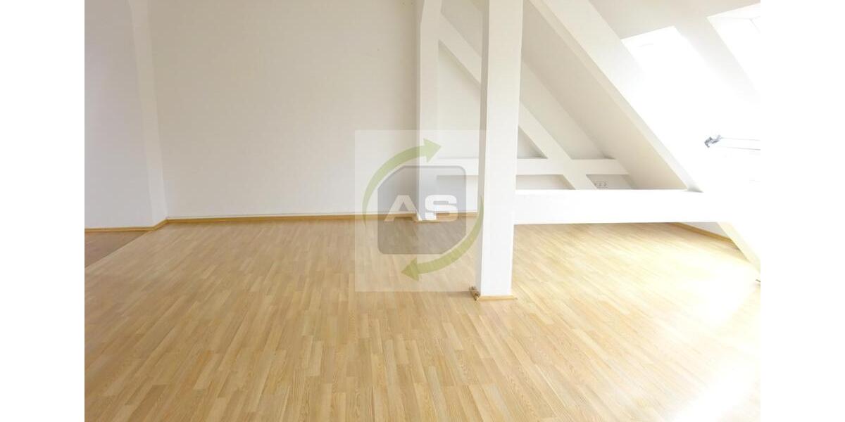Dachgeschoßwohnung Zwickau - 2 Zimmer, 58 m&sup2;, 349&euro; | Angebot:24877898