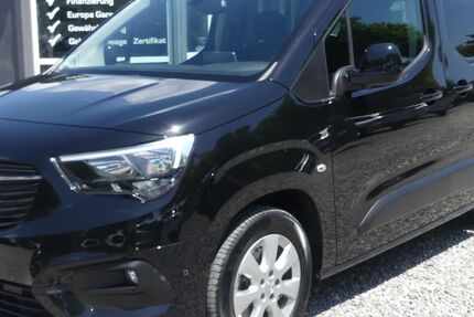 Opel Combo 32.890 km 19.450 &euro; Regensburg 93059