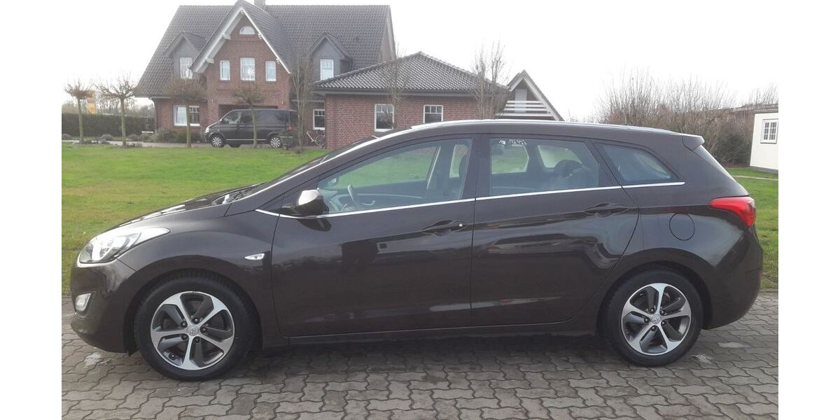 Hyundai i30 70.500 km 13.790 &euro; Wangersen 21702