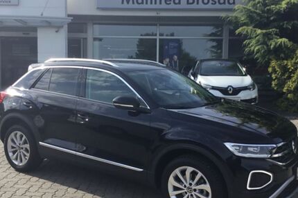 VW T-Roc 7.380 km 31.760 &euro; Angermünde 16278