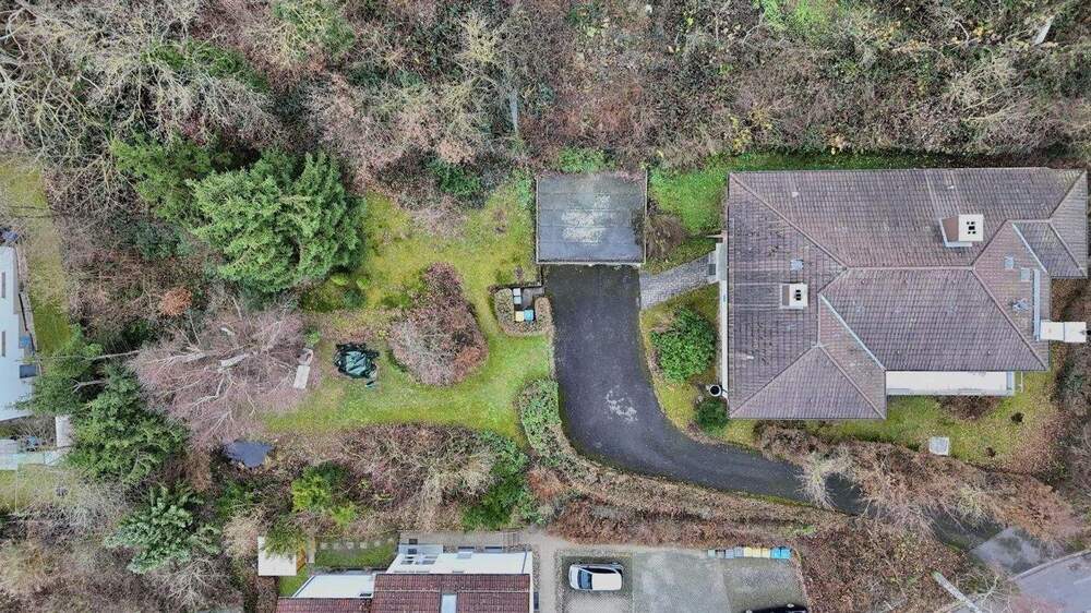 Repräsentatives, modernisiertes MFH mit zusätzlicher Bebauungsoption in bester Lage von Melsungen-Stadt zimmer