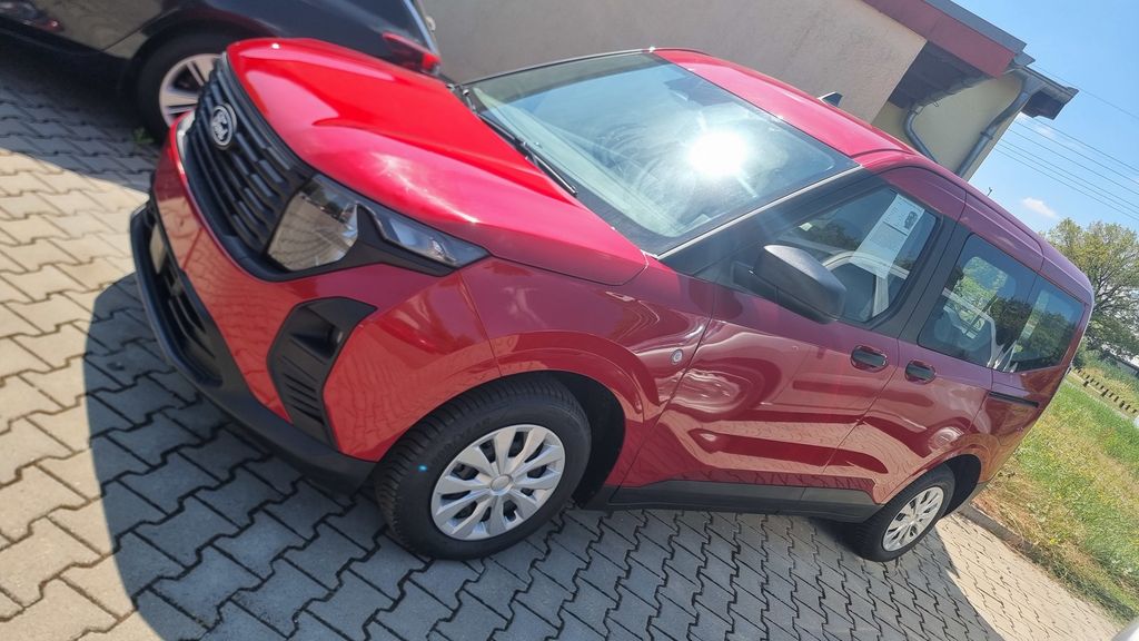 Ford Tourneo Courier 1.500 km 21.998 &euro; Dessau-Roßlau 06847