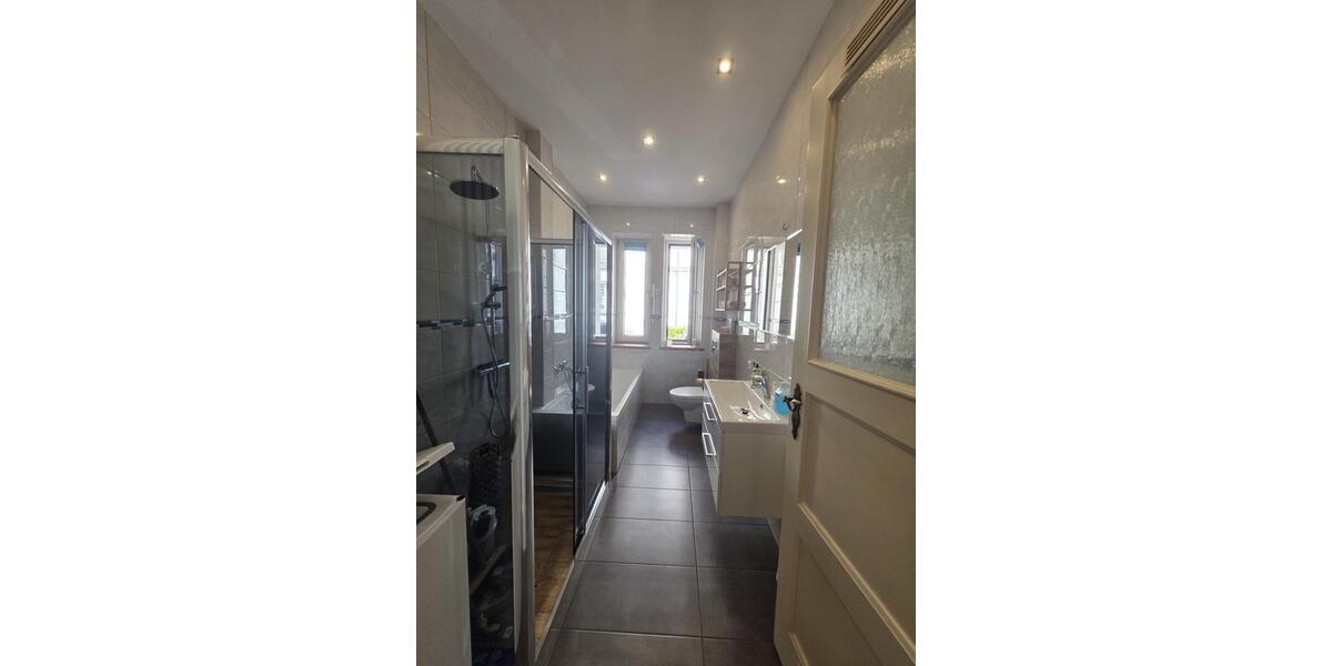 Hochparterre Hildesheim Oststadt/Stadtfeld - 4 Zimmer, 92 m&sup2;, 220.000&euro; | Angebot:27077478