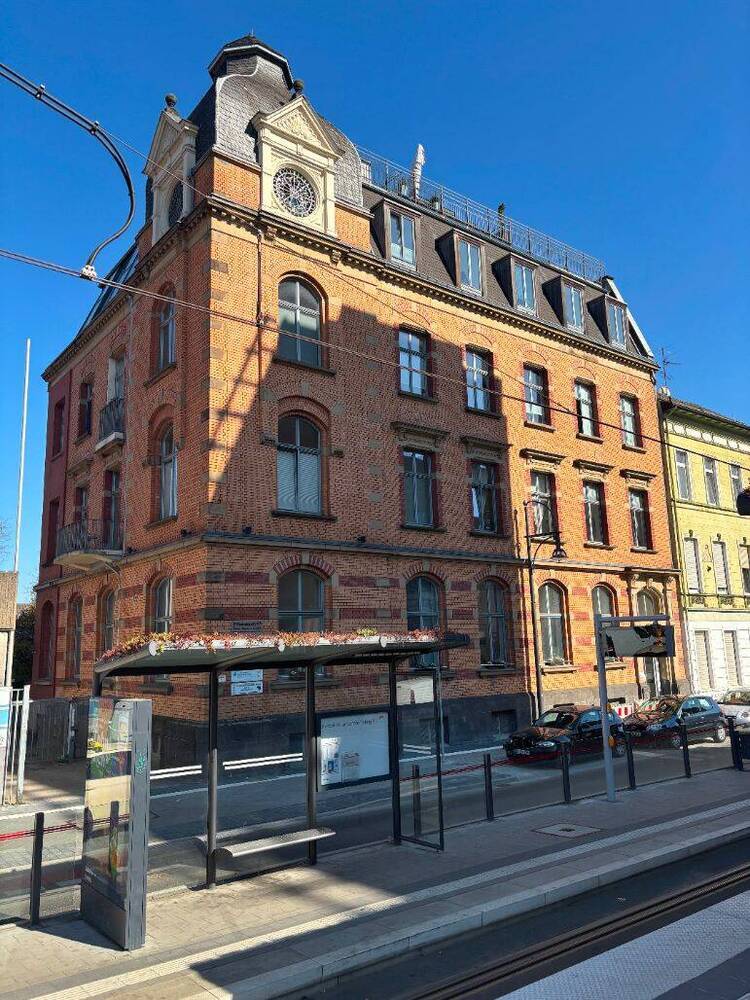 Renovierte, ruhiges Büro mit ALL-IN in alten Gemäuern in Krefeld-Innenstadt - All-in-Miete