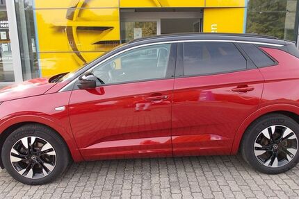 Opel Grandland (X) 100.737 km 15.490 &euro; Brunsbüttel 25541