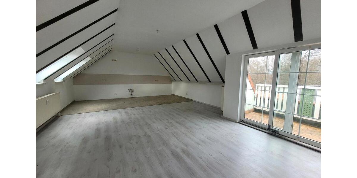 Dachgeschoßwohnung Bad Muskau - 4 Zimmer, 105 m&sup2;, 680&euro; | Angebot:25210635
