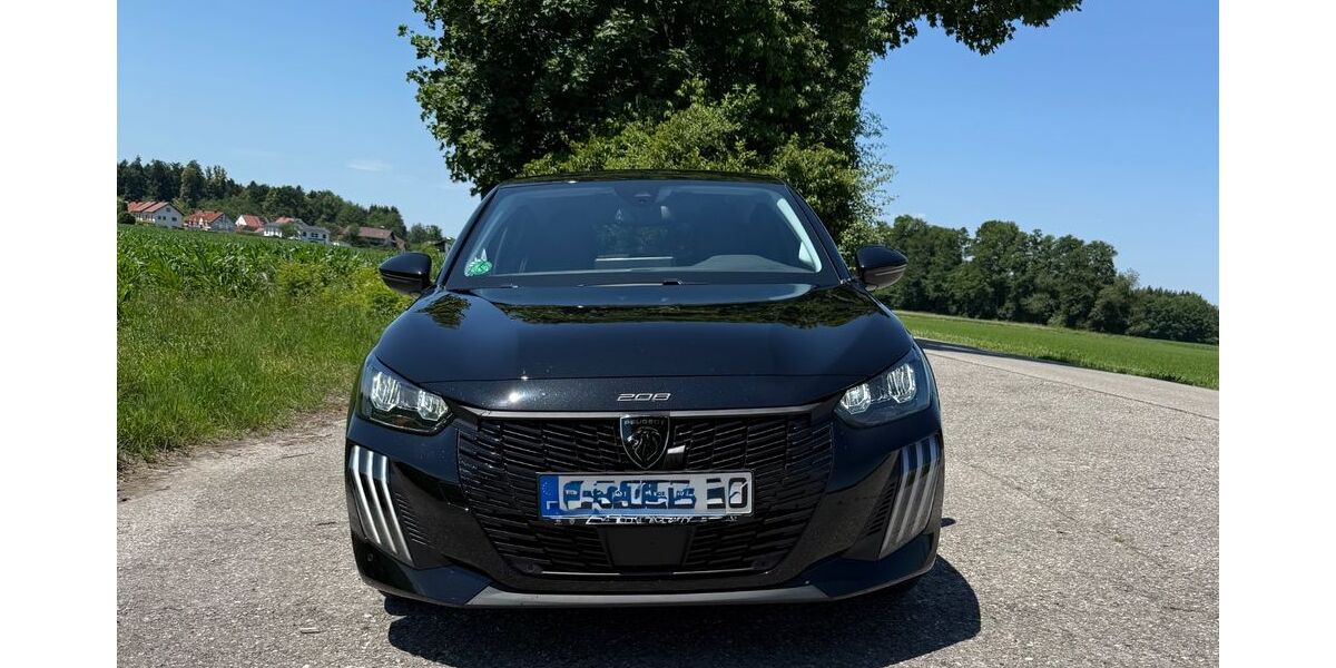 Peugeot 208 4.400 km 20.990 &euro; Großkarolinenfeld 83109