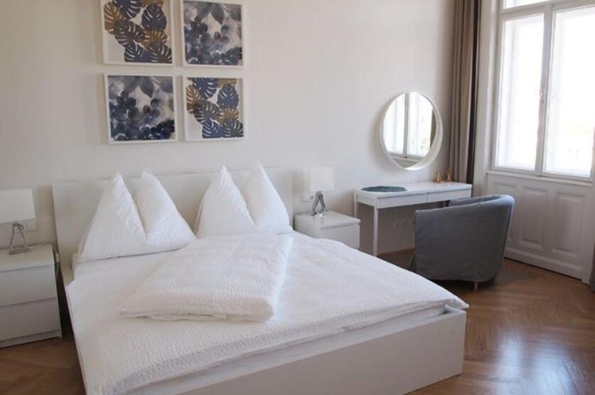 Möblierte 2 Zi Wohnung