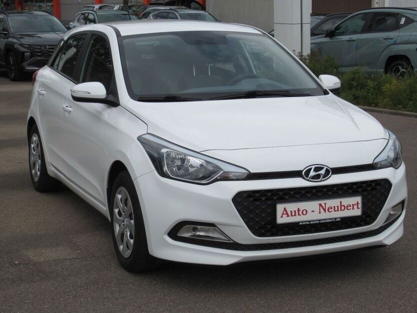 i20