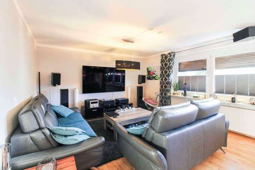 Wohnung zum Kaufen in Breitenburg 179.000 € 84.39 m²
