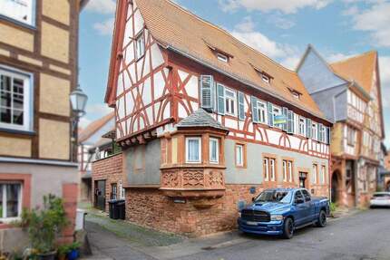 Einziehen & Wohlfühlen - Historisches Wohnen mit modernem Komfort in Büdingen 8 zimmer