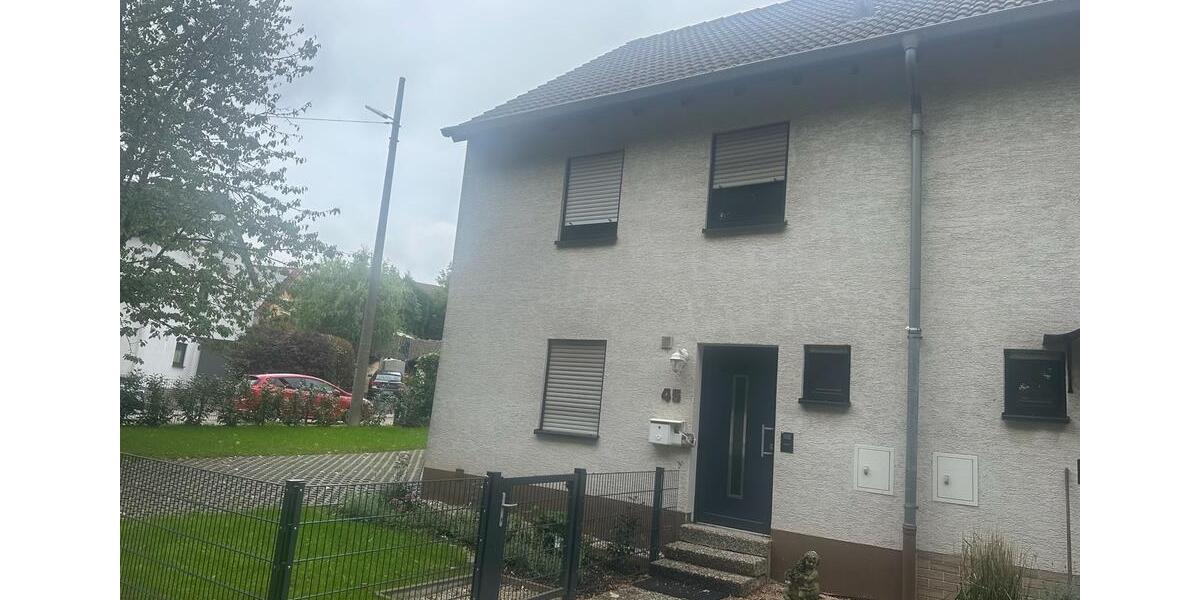 Reihenhaus Saarbrücken Dudweiler - 4 Zimmer, 150 m&sup2;, 250.000&euro; | Angebot:26921927